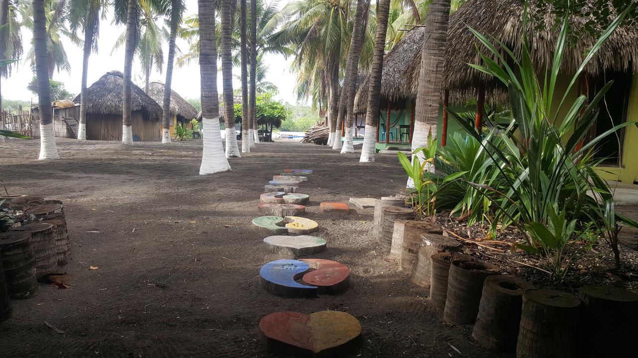 Eco-Hotel Playa Quilombo Лас-Лисас Экстерьер фото