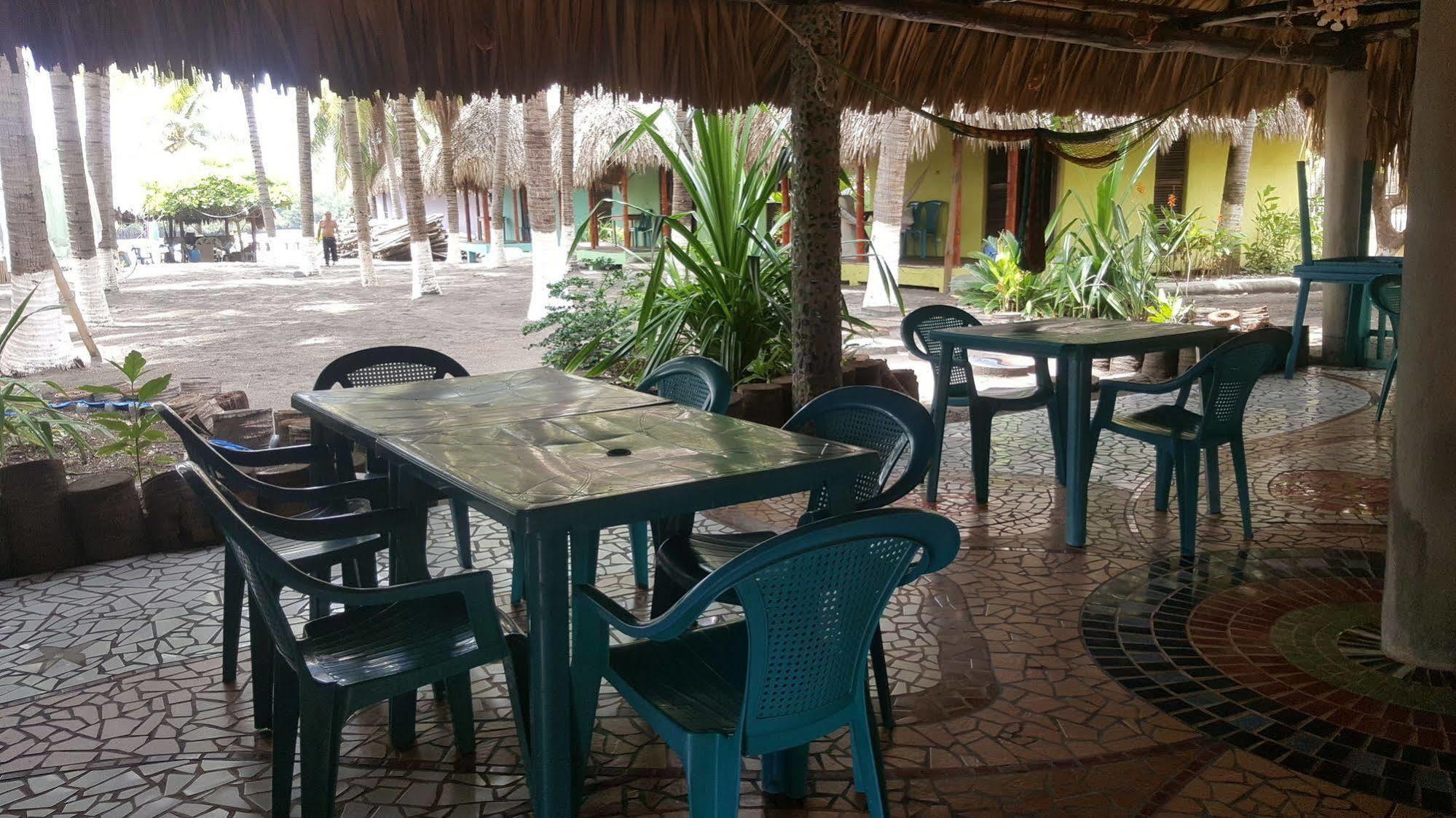 Eco-Hotel Playa Quilombo Лас-Лисас Экстерьер фото